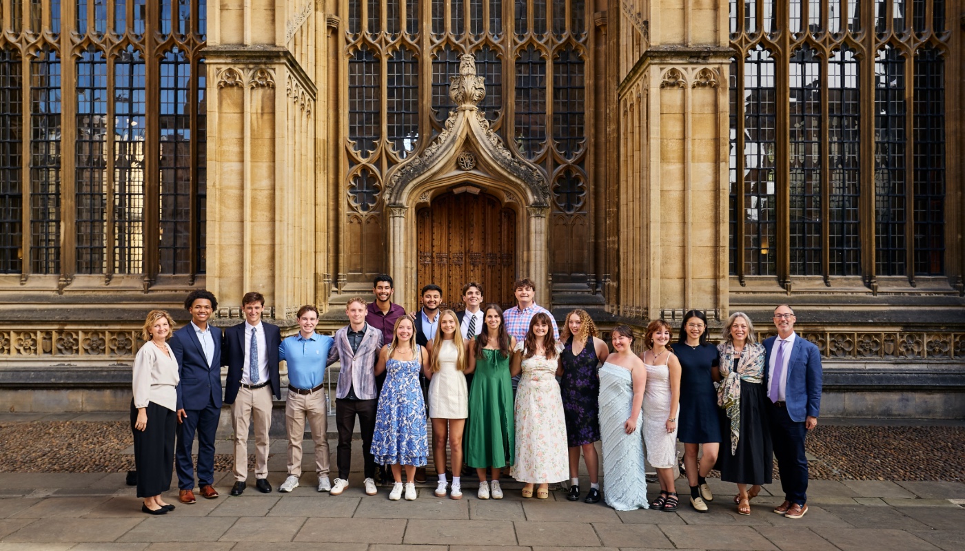 A photo of Honors students studying abroad at Oxford